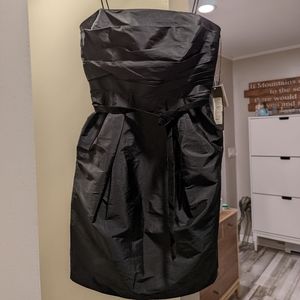 Monique Lhuillier black cocktail dress size 8